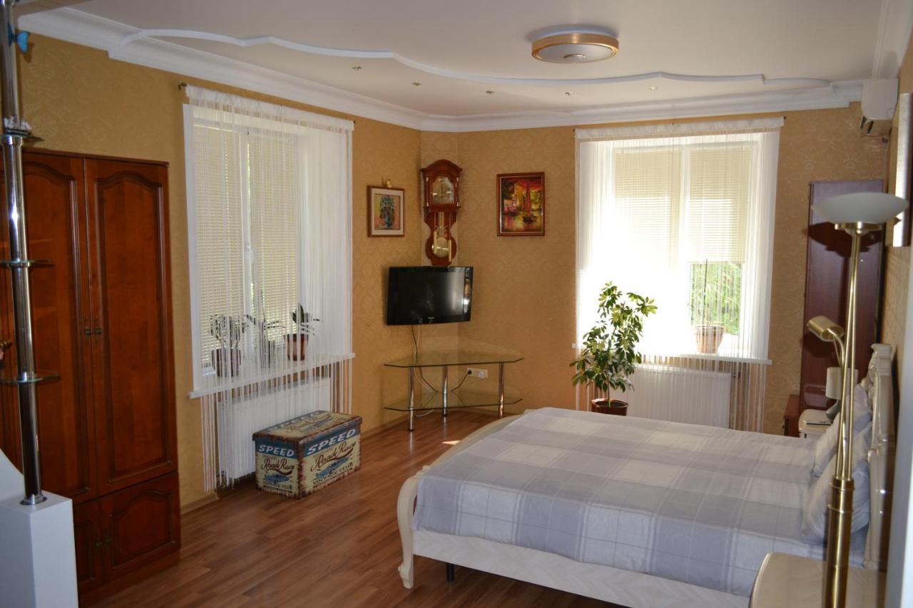 Executive Suite In The Centre 테르노필 외부 사진
