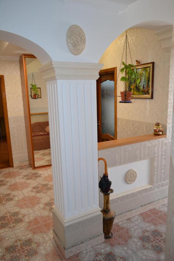 Executive Suite In The Centre 테르노필 외부 사진