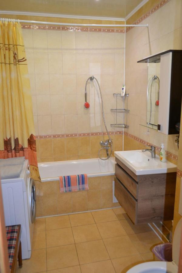 Executive Suite In The Centre 테르노필 외부 사진
